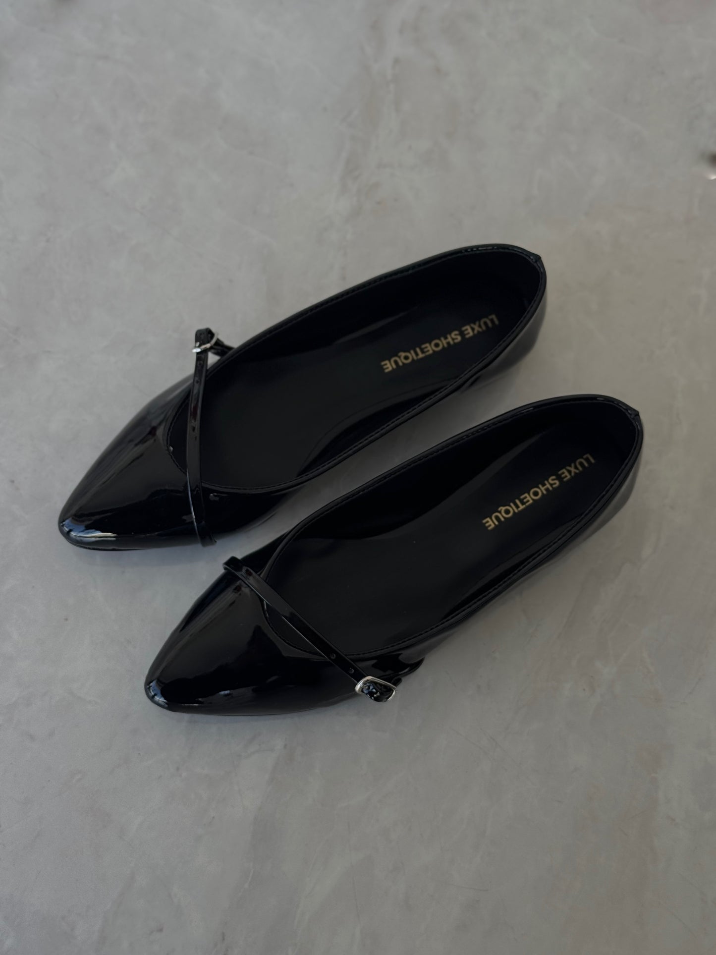 FLATS CLÁSICO NEGRO