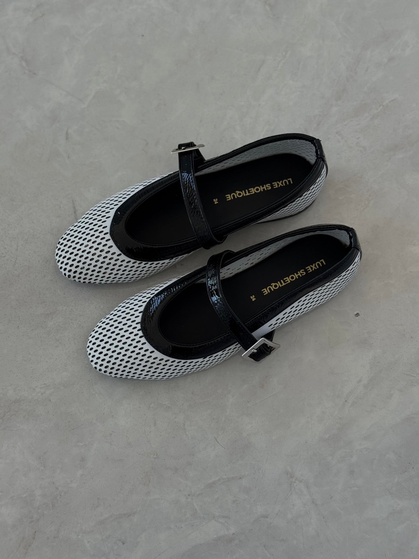 FLATS BALERINA BLACK & WHITE