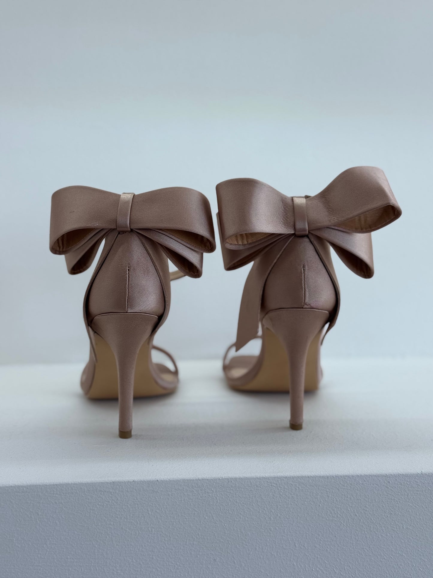 KITTY HEEL SATIN NUDE