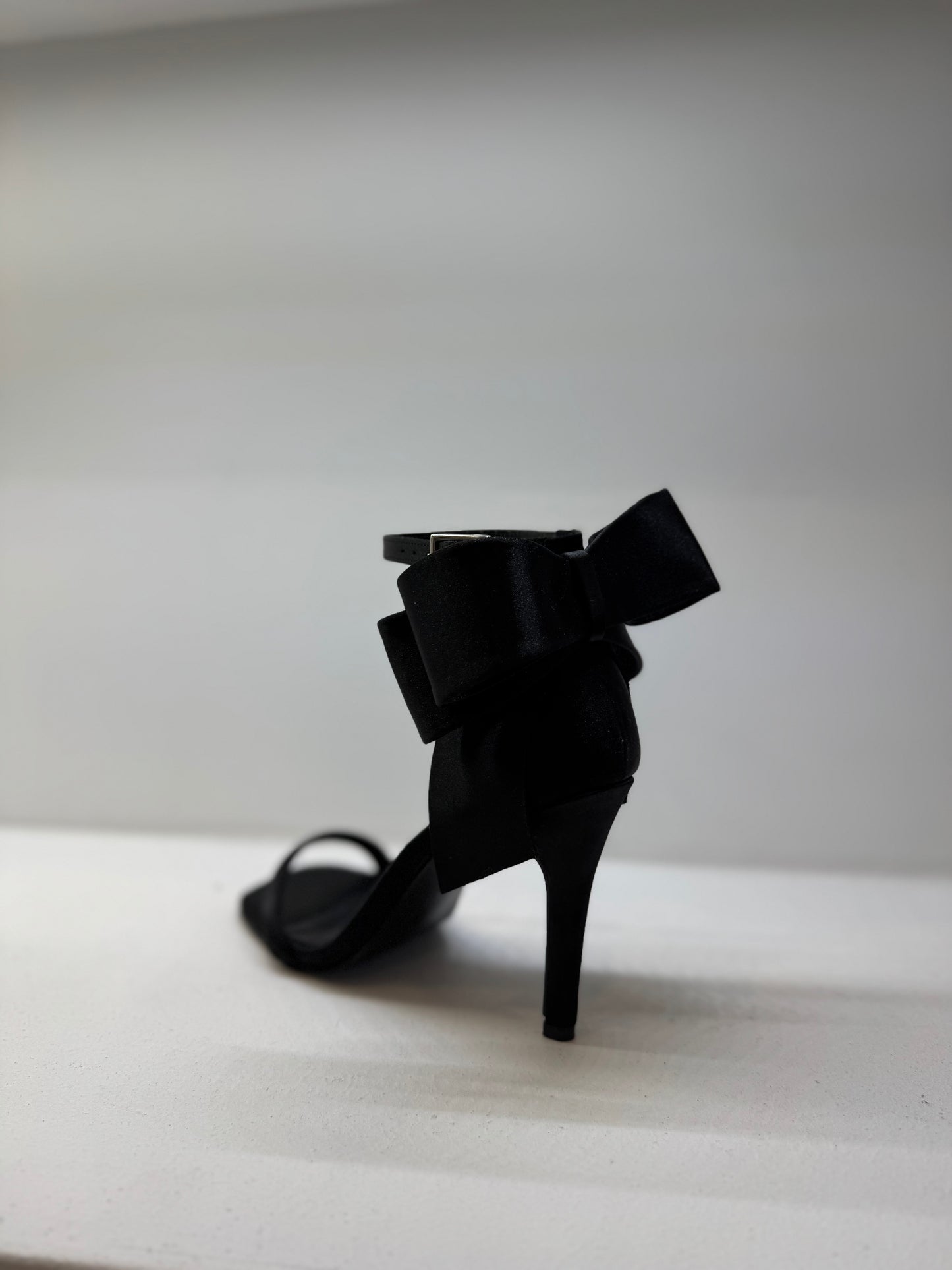 KITTY HEELS STAIN NEGRO