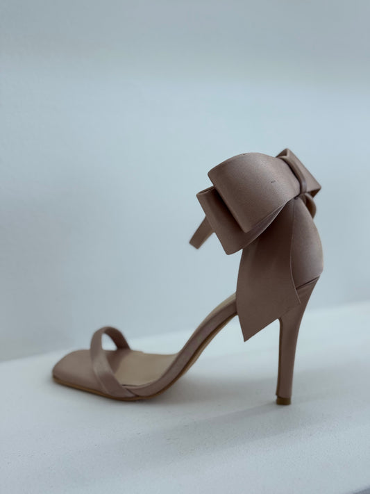 KITTY HEEL SATIN NUDE