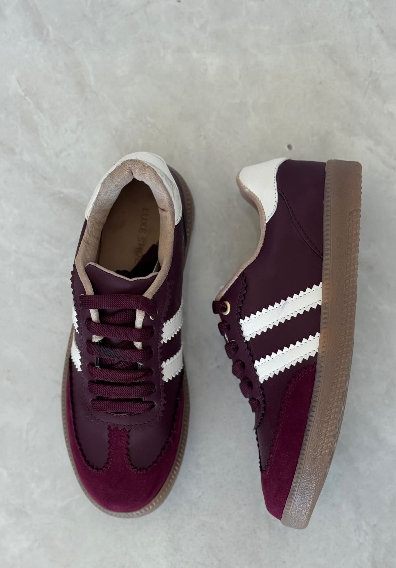 TENIS DUPE VINO