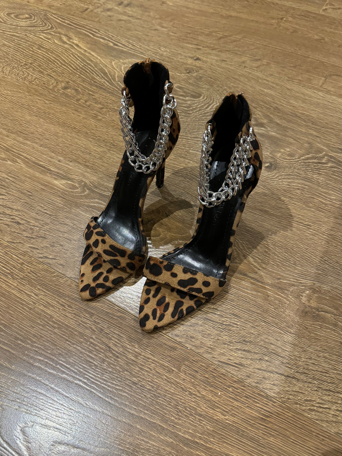 CHEETAH HEELS